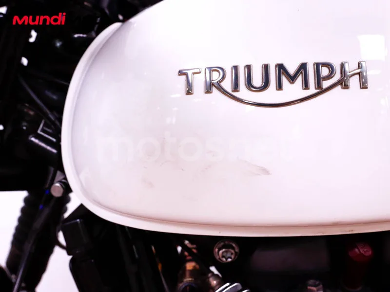 Triumph Thruxton - Vista 29