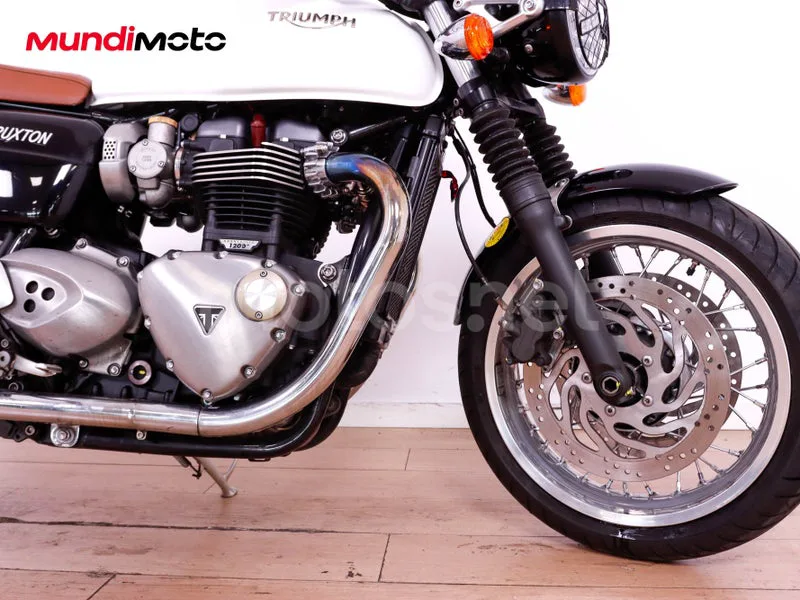 Triumph Thruxton - Vista 33
