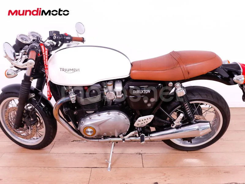 Triumph Thruxton - Vista 6