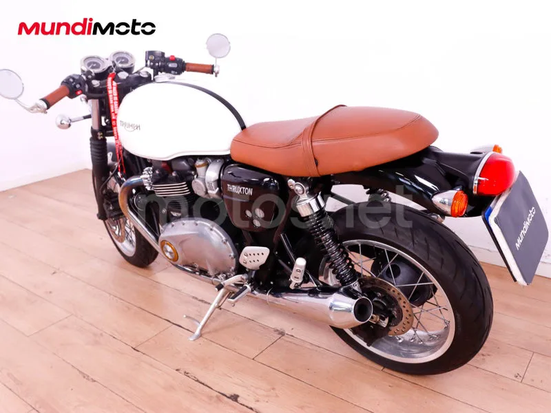 Triumph Thruxton - Vista 8