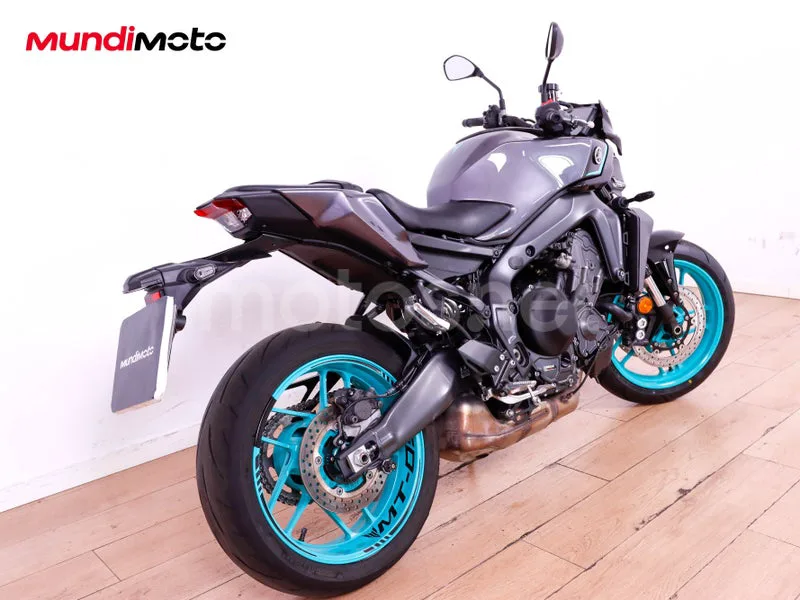 Yamaha MT-09 - Vista 3
