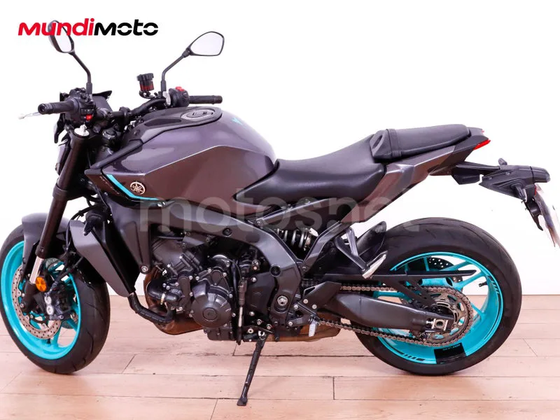 Yamaha MT-09 - Vista 6