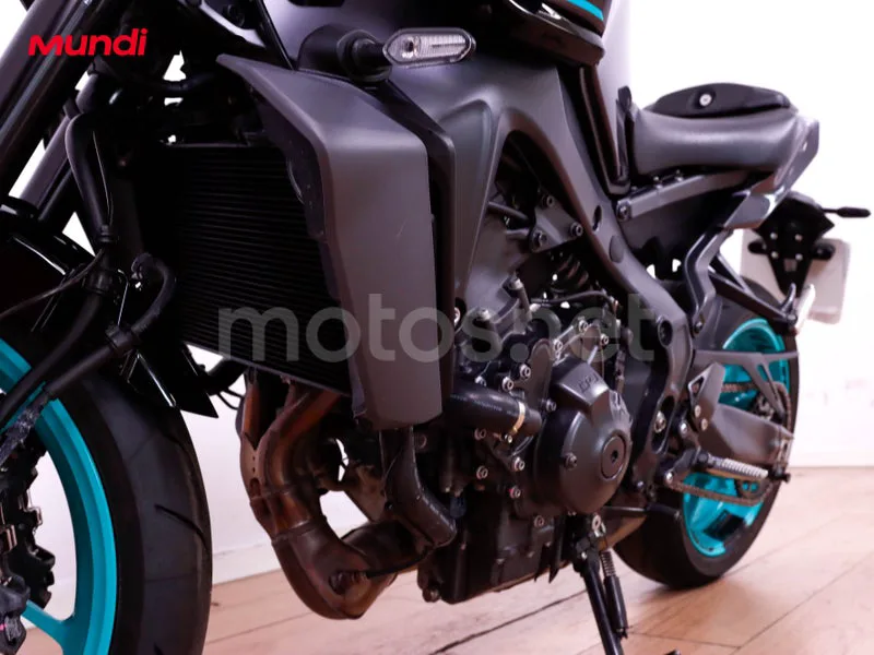 Yamaha MT-09 - Vista 10