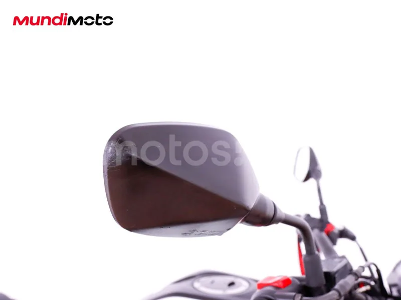 Honda CB125R - Vista 14