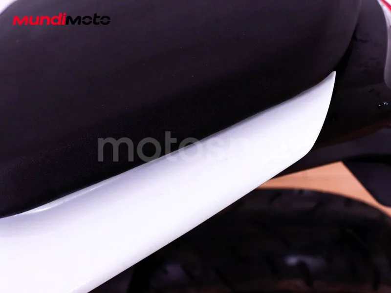 Honda CB125R - Vista 19
