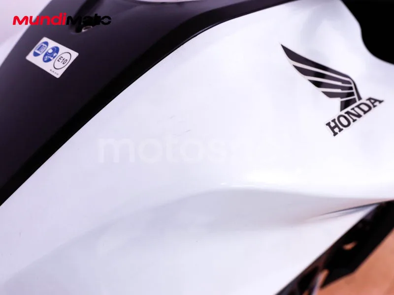 Honda CB125R - Vista 24