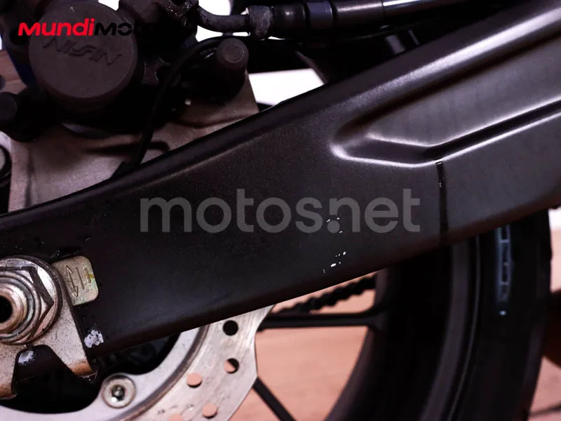 Honda CB125R - Vista 26