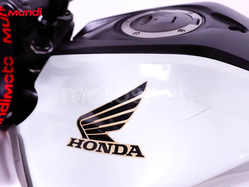 Honda CB125R - Vista 28