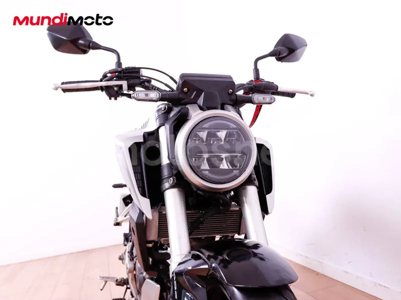 Honda CB125R - Vista 5