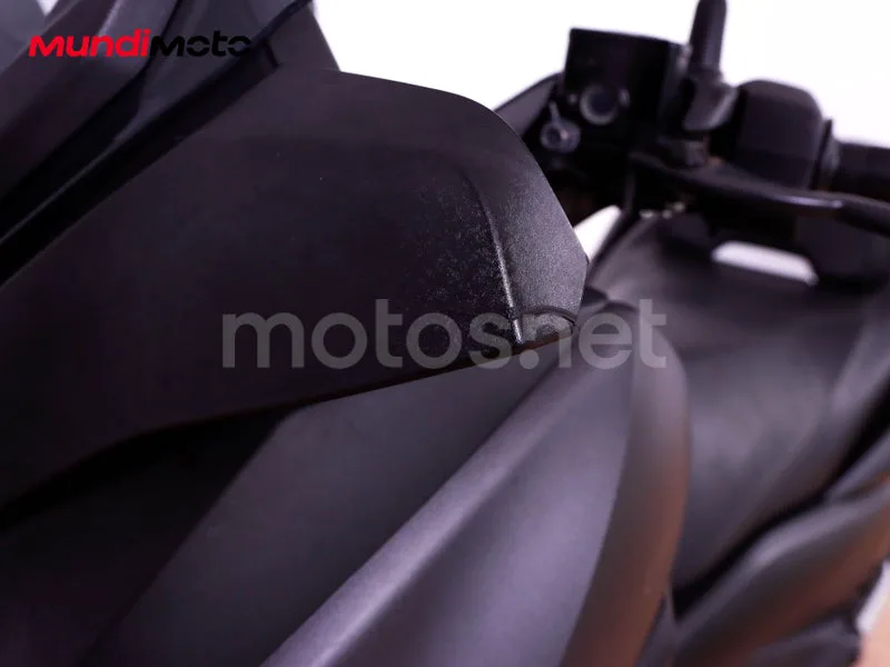 Yamaha XMAX 300 - Vista 18