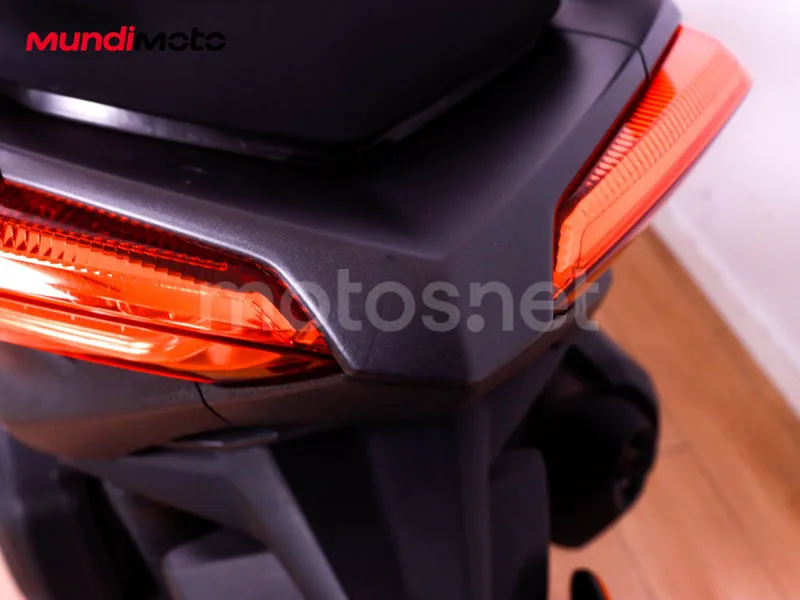 Yamaha XMAX 300 - Vista 29