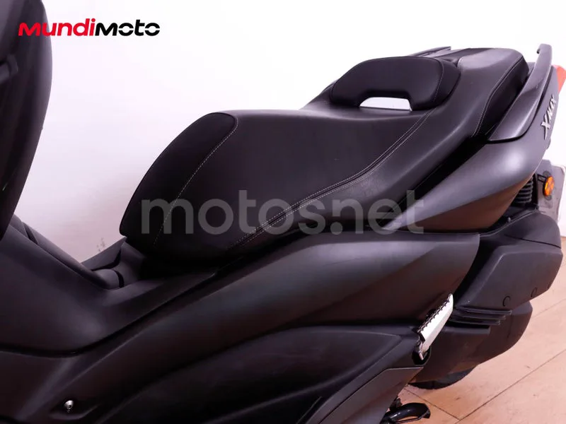 Yamaha XMAX 300 - Vista 10