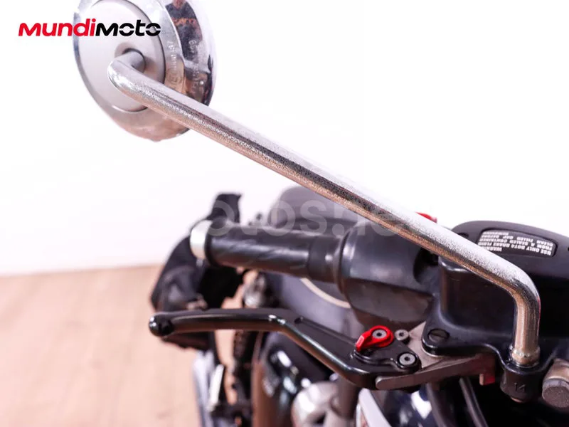Triumph Bonneville T120 - Vista 19