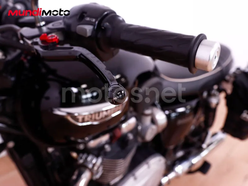 Triumph Bonneville T120 - Vista 21