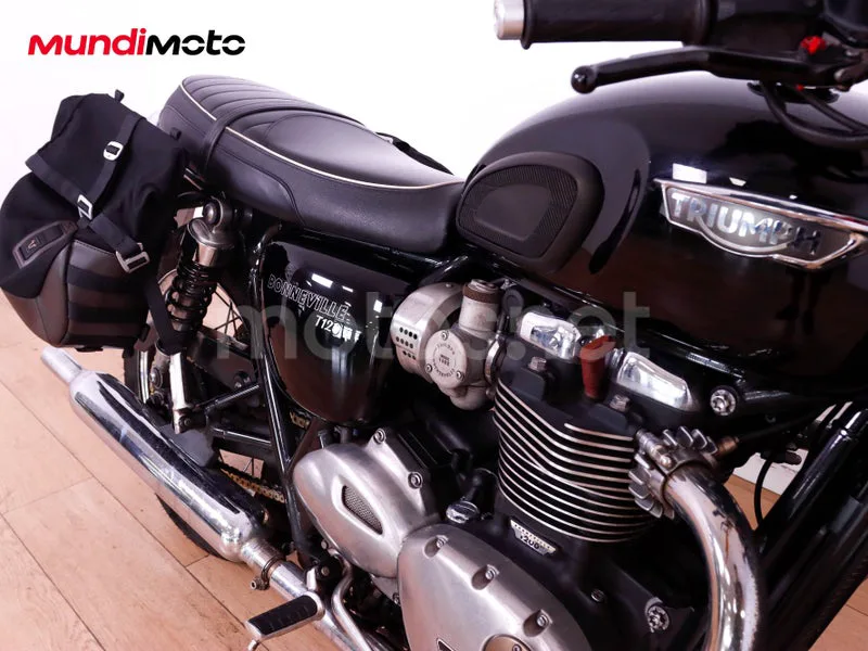 Triumph Bonneville T120 - Vista 37