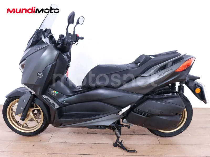 Yamaha TMAX - Vista 6