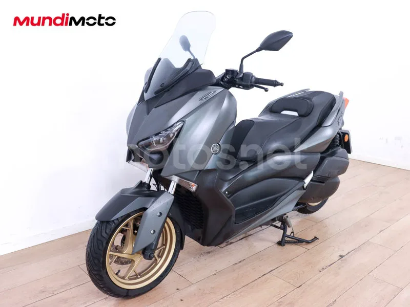 Yamaha TMAX - Vista 7