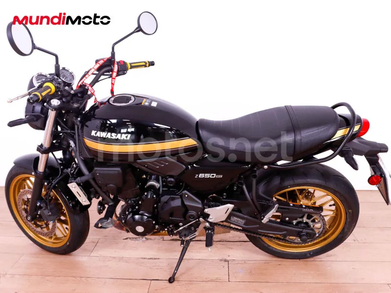 Kawasaki Z650 - Vista 6