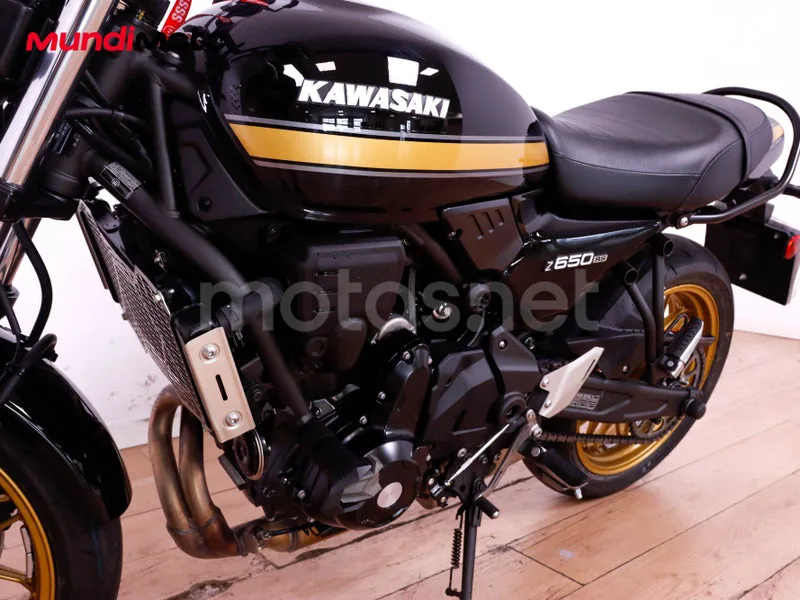Kawasaki Z650 - Vista 10
