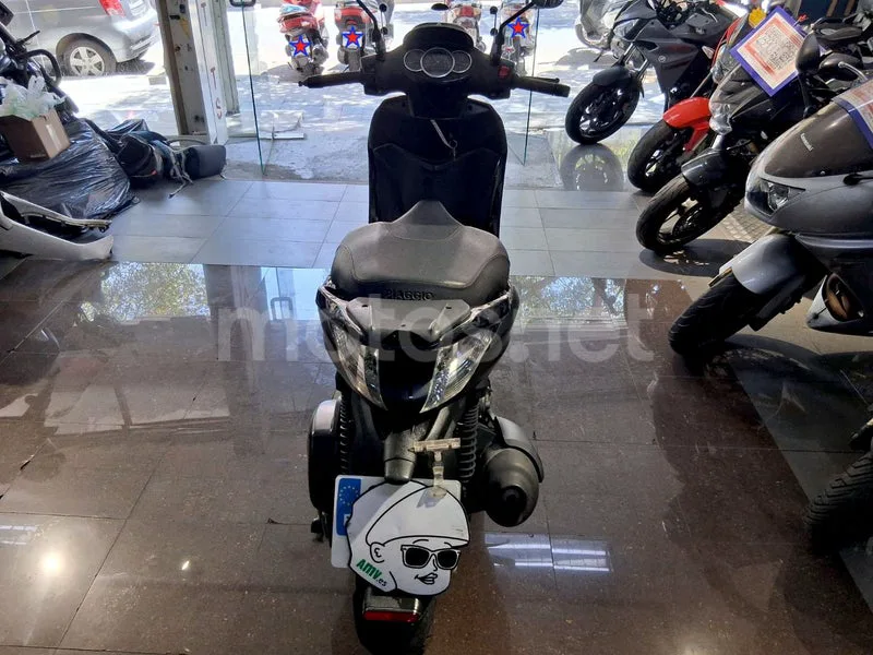 Piaggio Beverly 300 - Vista 5