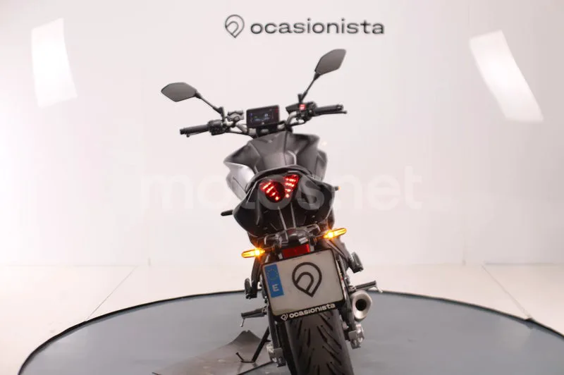 Yamaha MT-07 - Vista 10