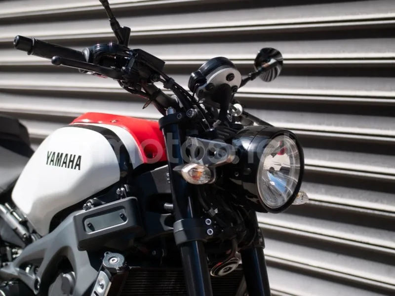 Yamaha XSR900 - Vista 3