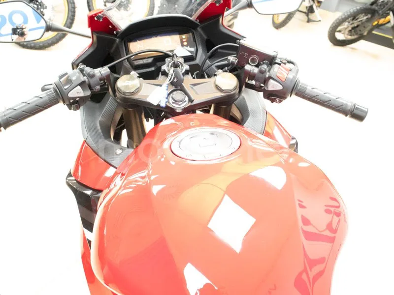 Honda CBR500R - Vista 17