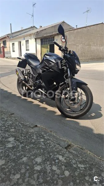 Kawasaki Z300 - Vista 3