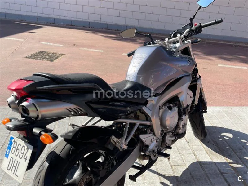 Yamaha FZ6 - Vista 7