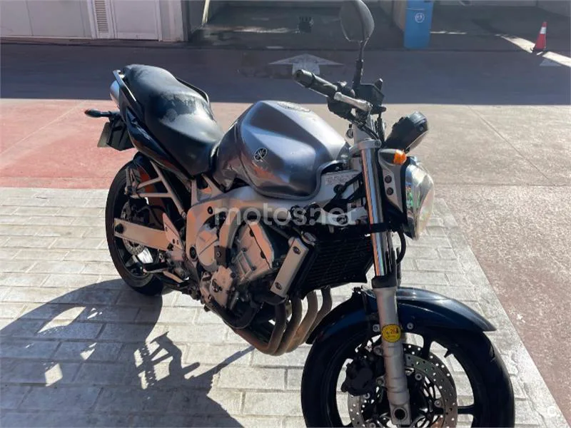 Yamaha FZ6 - Vista 8