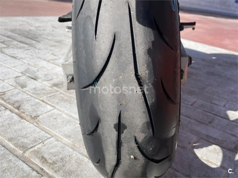 Yamaha FZ6 - Vista 10