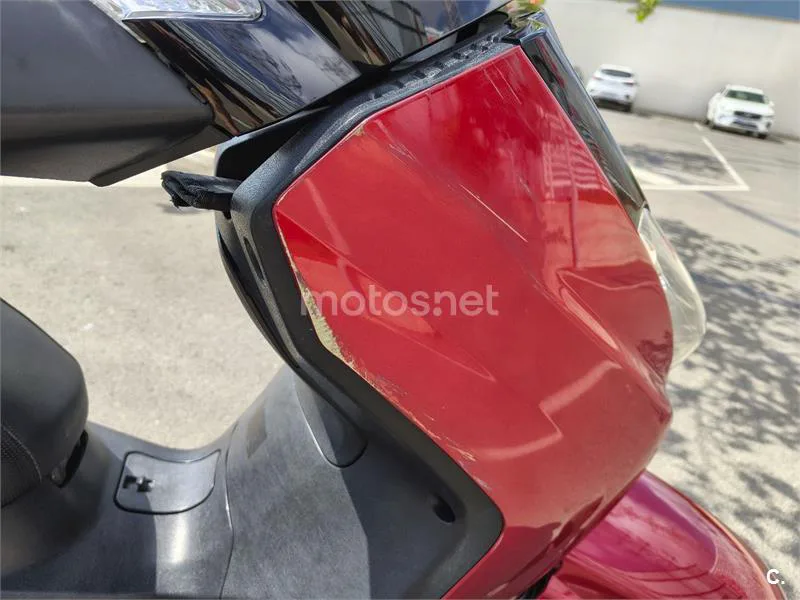 Yamaha XMAX 250 - Vista 8