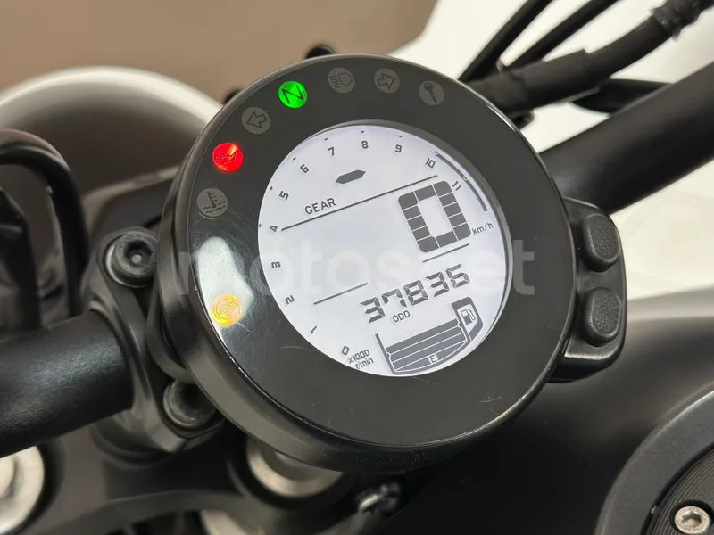 Yamaha XSR700 - Vista 13