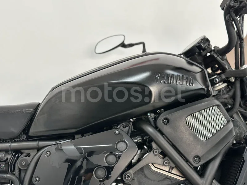 Yamaha XSR700 - Vista 26