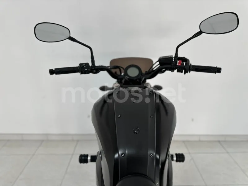 Yamaha XSR700 - Vista 7