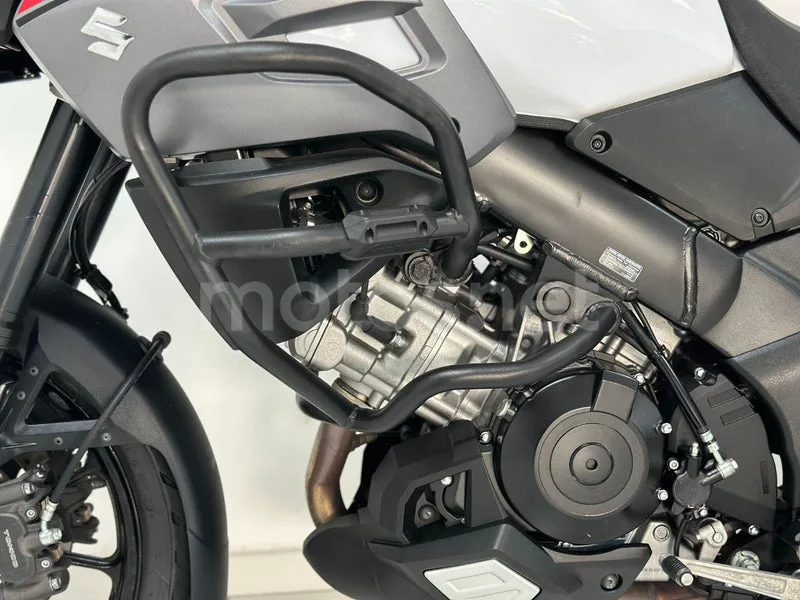 Suzuki V-Strom 1000 - Vista 19