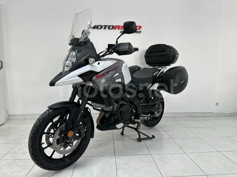 Suzuki V-Strom 1000 - Vista 3