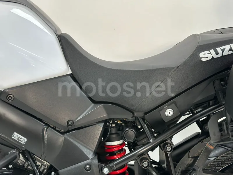 Suzuki V-Strom 1000 - Vista 22