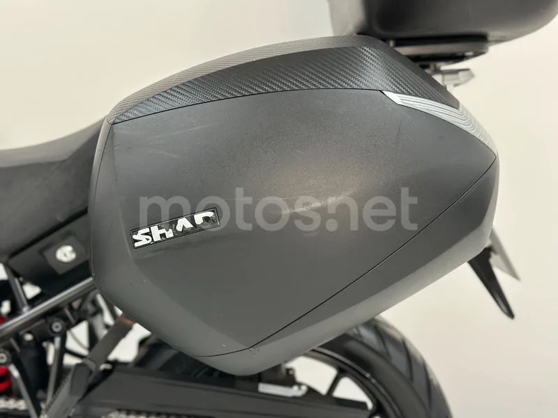 Suzuki V-Strom 1000 - Vista 25