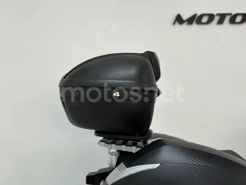 Suzuki V-Strom 1000 - Vista 30