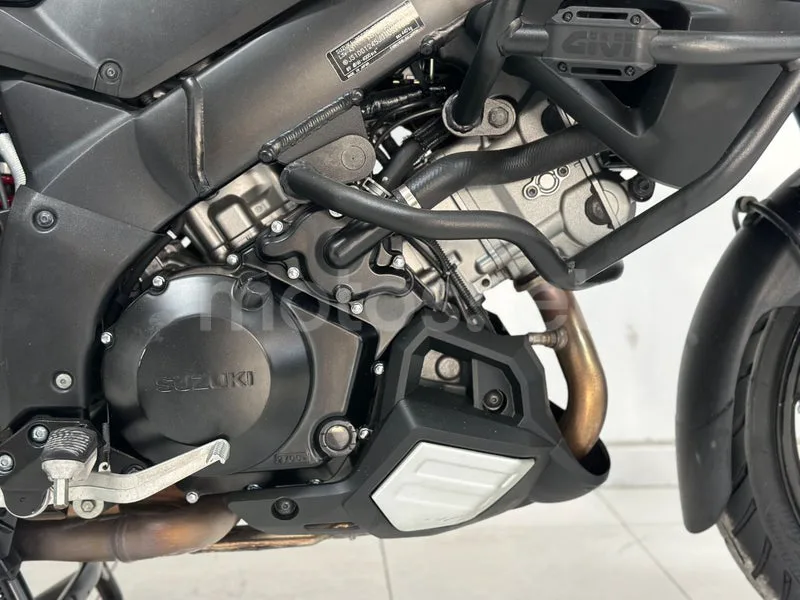 Suzuki V-Strom 1000 - Vista 34
