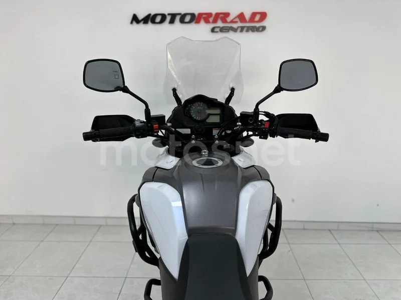 Suzuki V-Strom 1000 - Vista 7