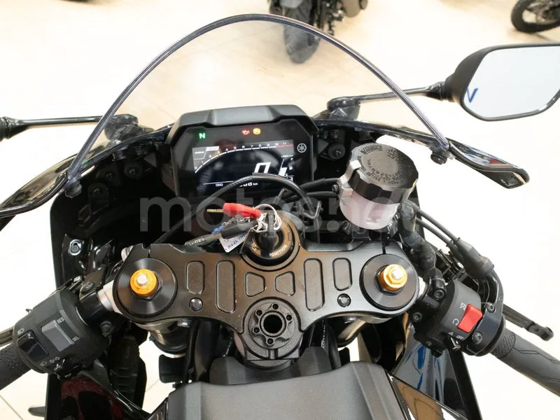 Yamaha YZF-R7 - Vista 16