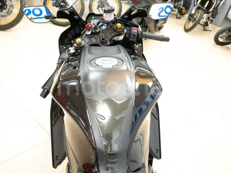 Yamaha YZF-R7 - Vista 17