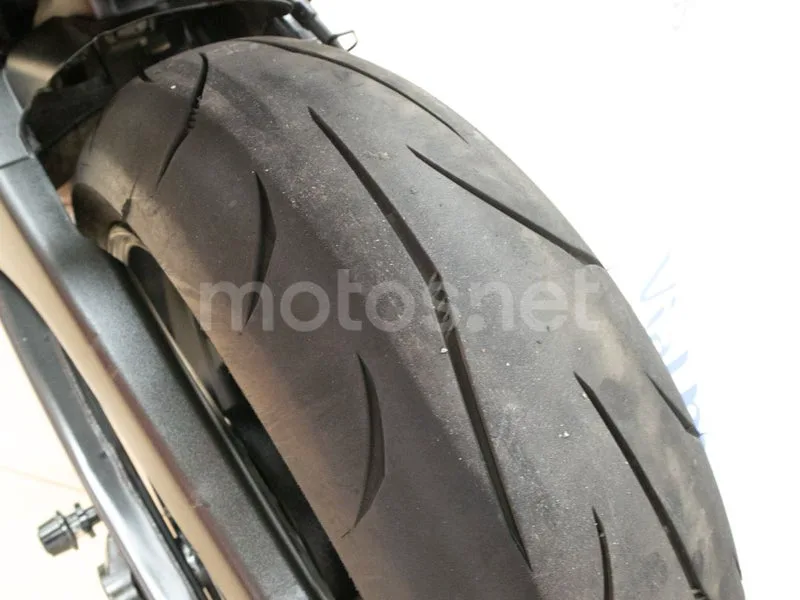 Yamaha YZF-R7 - Vista 24