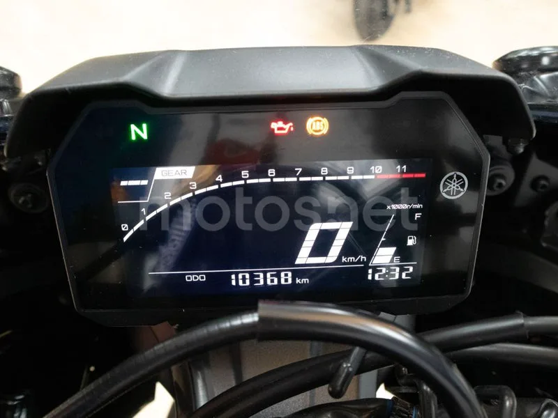 Yamaha YZF-R7 - Vista 8