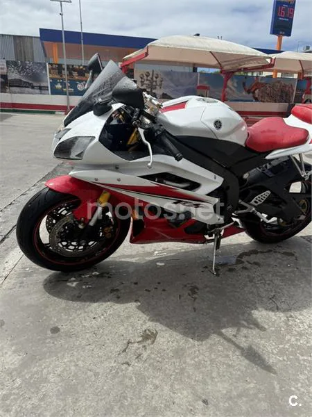 Yamaha YZF-R6 - Vista 10