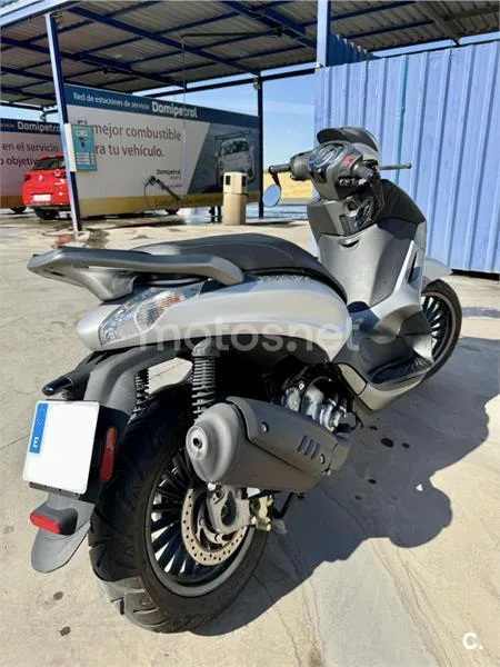 Piaggio Beverly 300 2450 € 2017 Córdoba - 1