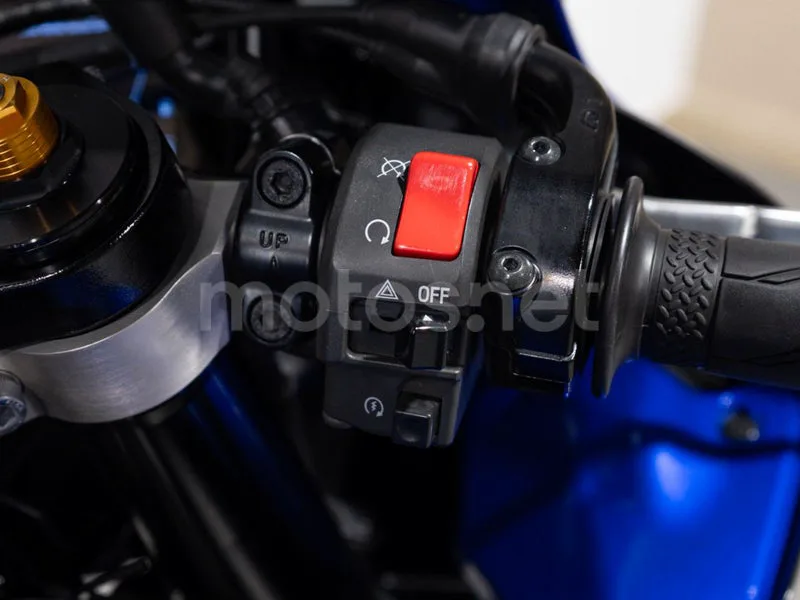 Yamaha YZF-R7 - Vista 11