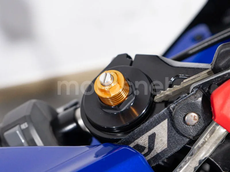 Yamaha YZF-R7 - Vista 12